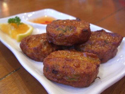 Fish Cakes with Thai Sauce
